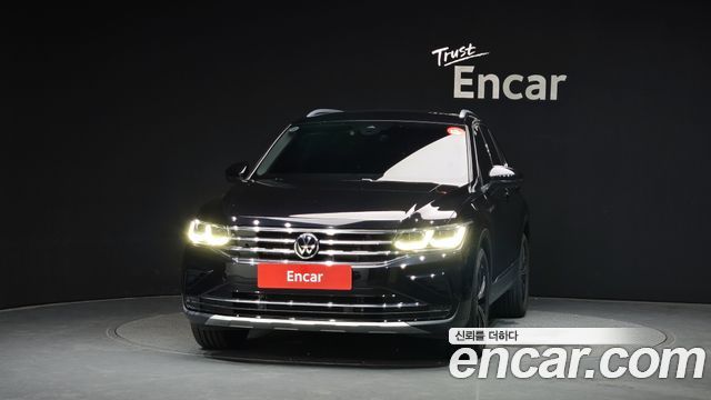 Volkswagen Tiguan (II) 2.0 TDI Premium 2022 — фото 3
