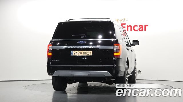 Ford Expedition Platinum 4WD 7Seater 2021 — фото 4