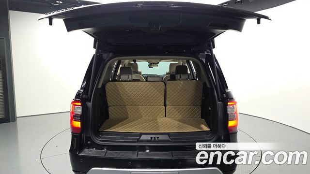 Ford Expedition Platinum 4WD 7Seater 2021 — фото 20