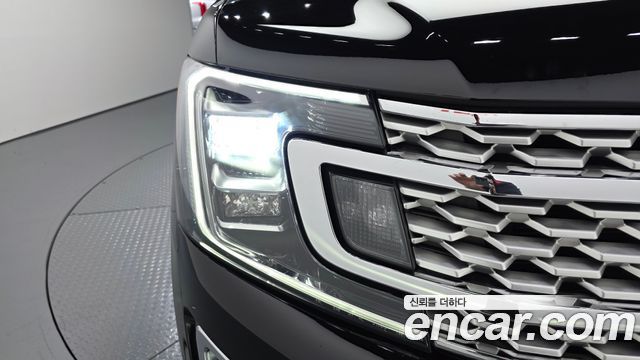 Ford Expedition Platinum 4WD 7Seater 2021 — фото 22