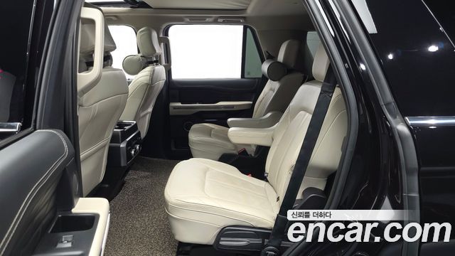 Ford Expedition Platinum 4WD 7Seater 2021 — фото 26