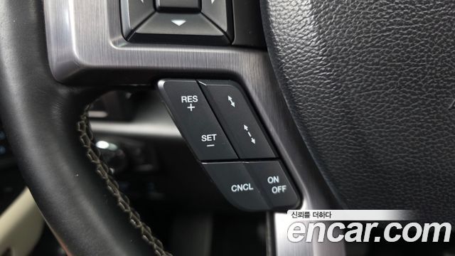 Ford Expedition Platinum 4WD 7Seater 2021 — фото 31