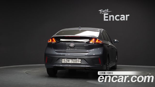 Hyundai Ioniq Hybrid 1.6 HEV Q 2020 — фото 4