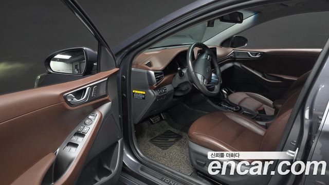 Hyundai Ioniq Hybrid 1.6 HEV Q 2020 — фото 10