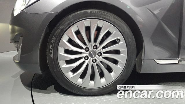 Genesis EQ900 5.0 GDI AWD Prestige 2016 — фото 5