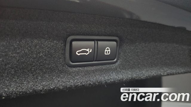 Genesis EQ900 5.0 GDI AWD Prestige 2016 — фото 20