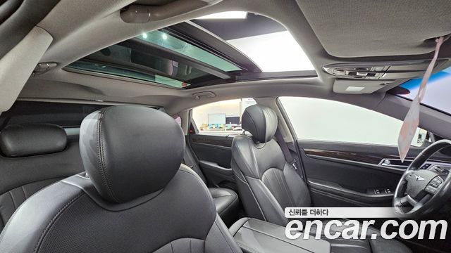 Genesis G80 3.3 GDI AWD Premium Luxury 2018 — фото 19