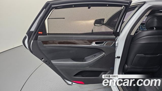 Genesis G80 3.3 GDI AWD Premium Luxury 2018 — фото 25