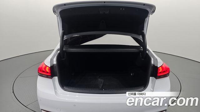 Genesis G80 3.3 GDI AWD Premium Luxury 2018 — фото 37