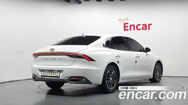 Hyundai Grandeur (IG) 2.5 Premium 2023 — фото 2