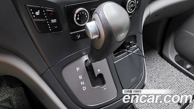 Hyundai Grand Starex Wagon 12-Seater Smart 2020 — фото 31