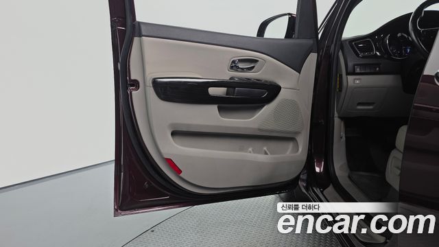 Kia Carnival Gasoline 9-Seater Noblesse 2019 — фото 24