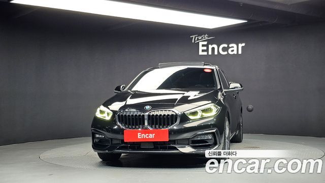 BMW 1 Series (F40) 120i Sports 2023 — фото 3