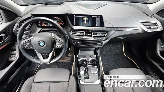 BMW 1 Series (F40) 120i Sports 2023 — фото 7