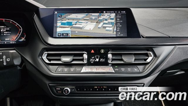 BMW 1 Series (F40) 120i Sports 2023 — фото 14