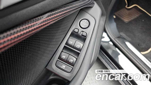 BMW 1 Series (F40) 120i Sports 2023 — фото 32