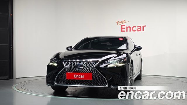 Lexus LS500h (V) 3.5 Luxury AWD 2018 — фото 3