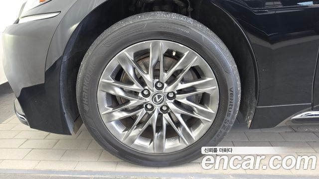 Lexus LS500h (V) 3.5 Luxury AWD 2018 — фото 5