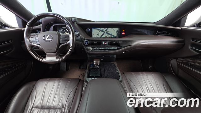 Lexus LS500h (V) 3.5 Luxury AWD 2018 — фото 7