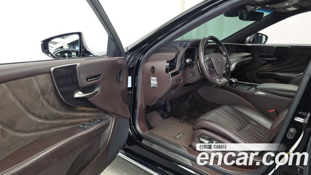 Lexus LS500h (V) 3.5 Luxury AWD 2018 — фото 10