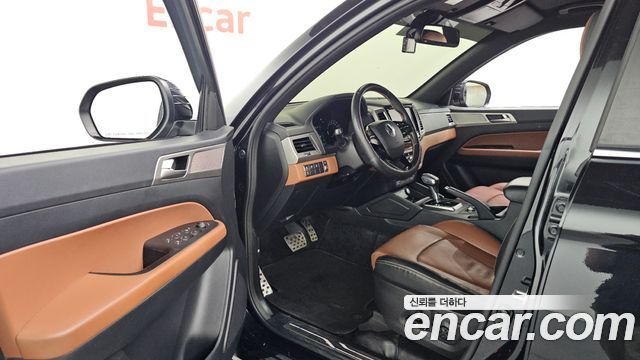 KG Mobility (SsangYong) Rexton Sports Khan Diesel 2.2 4WD Professional S (5-Link) 2019 — фото 10