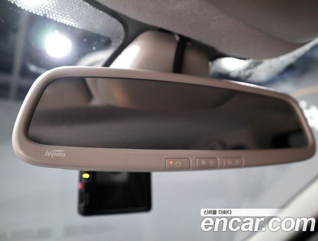 Renault Korea Clio Iconic 2019 — фото 19
