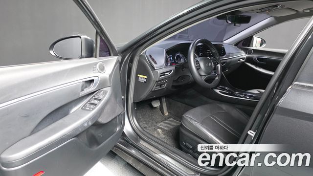 Hyundai Sonata (DN8) 2.0 Premium Family 2020 — фото 10