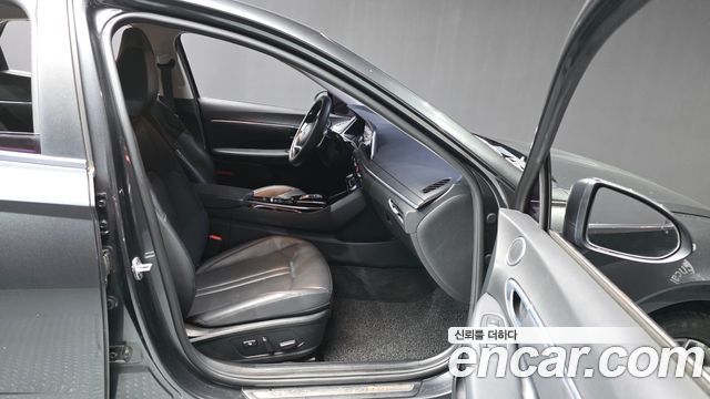 Hyundai Sonata (DN8) 2.0 Premium Family 2020 — фото 15