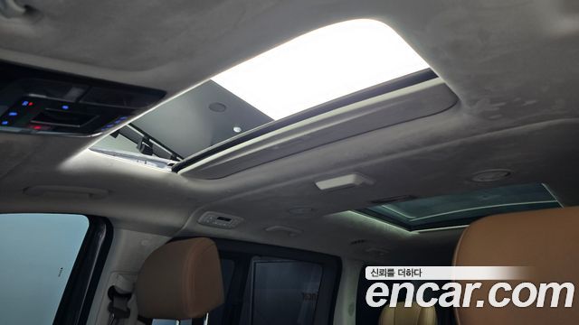 Hyundai Staria L3.5 Lounge 7-Seater Inspiration 2024 — фото 21