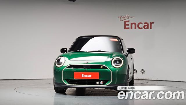 MINI Cooper Electric (IV) SE Favoured 2024 — фото 3