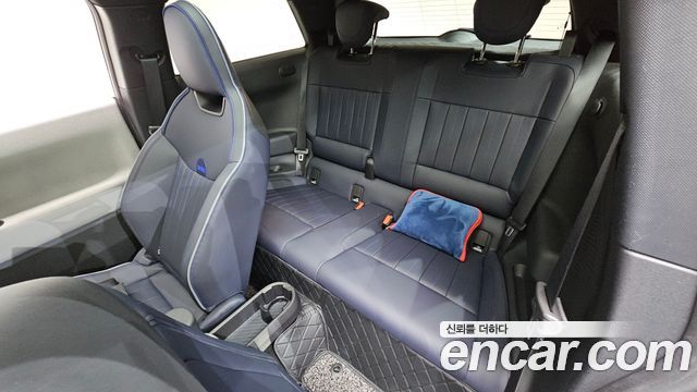 MINI Cooper Electric (IV) SE Favoured 2024 — фото 12