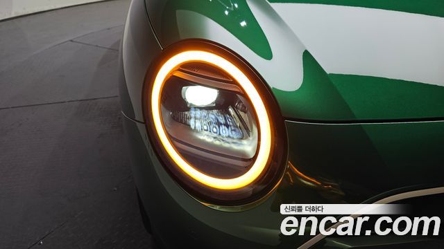 MINI Cooper Electric (IV) SE Favoured 2024 — фото 22
