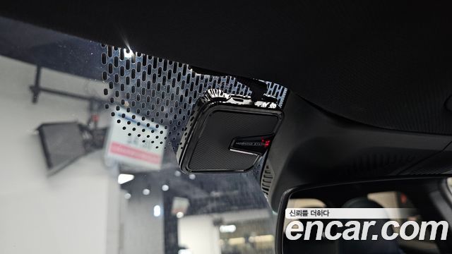 MINI Cooper Electric (IV) SE Favoured 2024 — фото 30