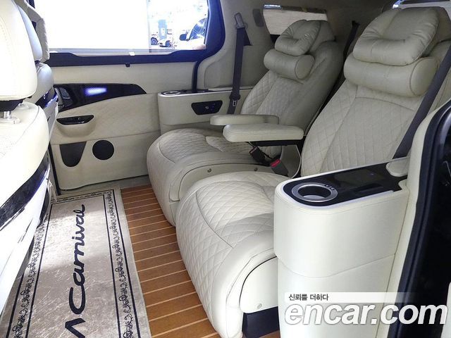 Kia Carnival (IV) Gasoline 9-seater Limousine(Special vehicle) 2023 — фото 5