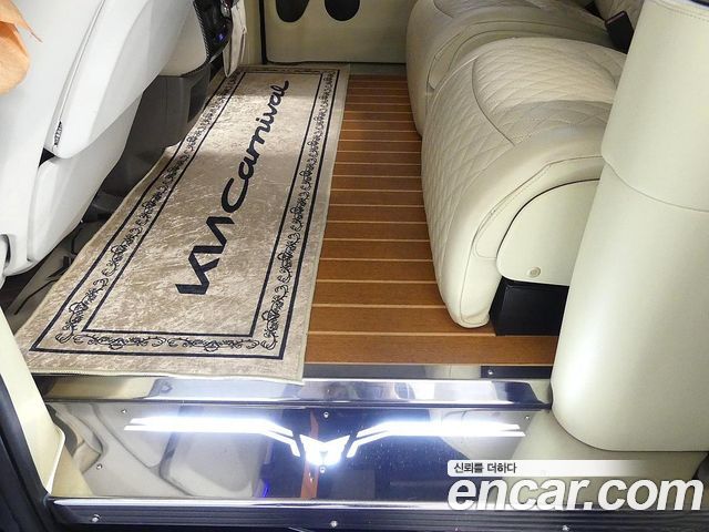 Kia Carnival (IV) Gasoline 9-seater Limousine(Special vehicle) 2023 — фото 6