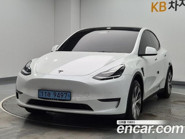 Tesla Model Y Standard Range RWD