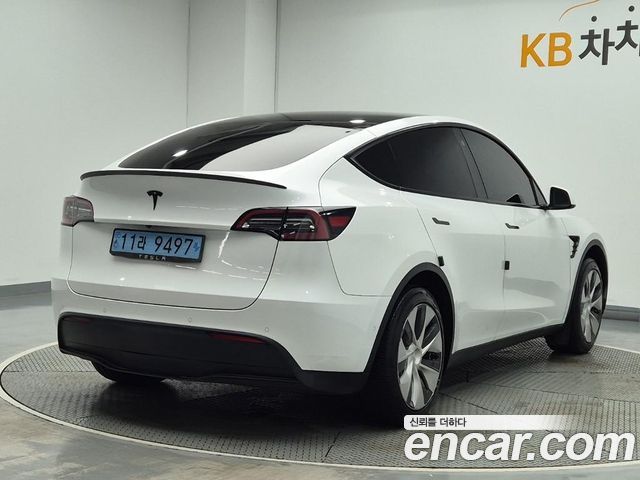 Tesla Model Y Standard Range RWD 2021 — фото 3