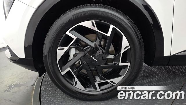 Kia Sportage (V) Gasoline 1.6 Turbo 2WD Signature 2024 — фото 5