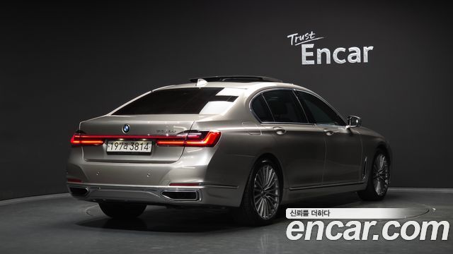 BMW 7 Series (G11) 745Le iPerformance Design Pure Excellence 2021 — фото 2