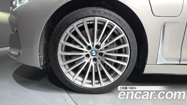BMW 7 Series (G11) 745Le iPerformance Design Pure Excellence 2021 — фото 5