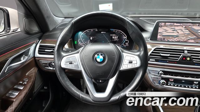 BMW 7 Series (G11) 745Le iPerformance Design Pure Excellence 2021 — фото 13