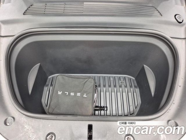 Tesla Model Y Long Range AWD 2021 — фото 6