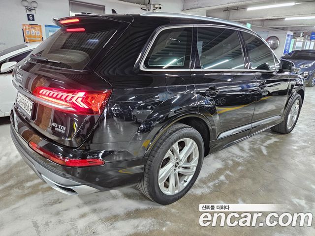Audi Q7 (4M) 45 TDI Quattro Premium 2022 — фото 2