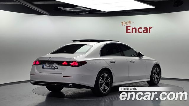 Mercedes-Benz E-Class (W214) E200 Avantgarde 2024 — фото 2