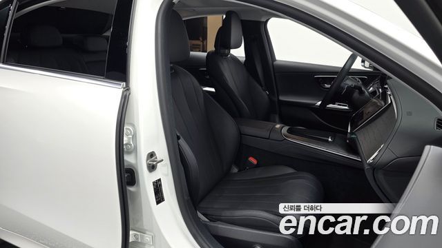 Mercedes-Benz E-Class (W214) E200 Avantgarde 2024 — фото 26