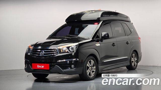 KG Mobility (SsangYong) Korando Turismo 4WD Chateau 11-seater