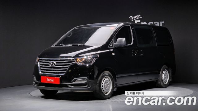 Hyundai Grand Starex Van 5-Seater Style