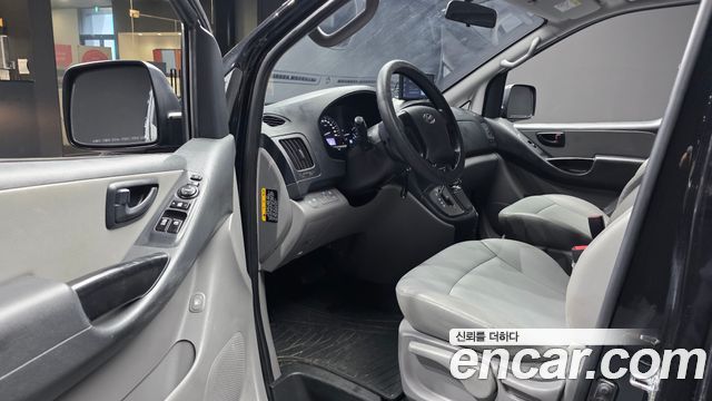 Hyundai Grand Starex Van 5-Seater Style 2021 — фото 10