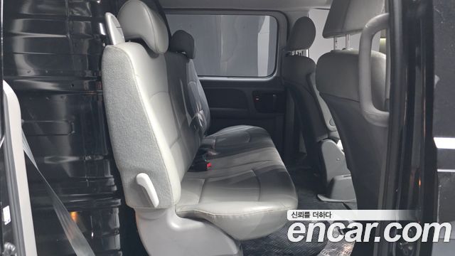 Hyundai Grand Starex Van 5-Seater Style 2021 — фото 11