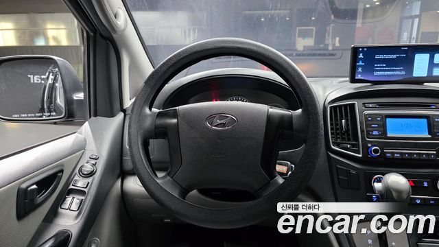 Hyundai Grand Starex Van 5-Seater Style 2021 — фото 13